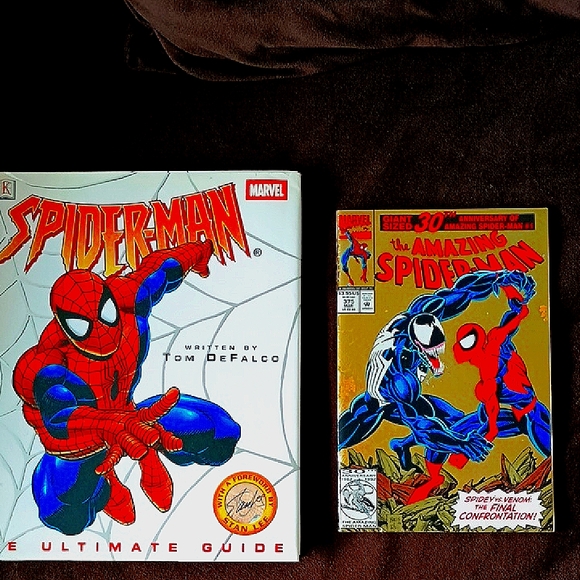 Marvel Spider-Man Ultimate Guide and Comic - Red, Blue, Black - Picture 1 of 2